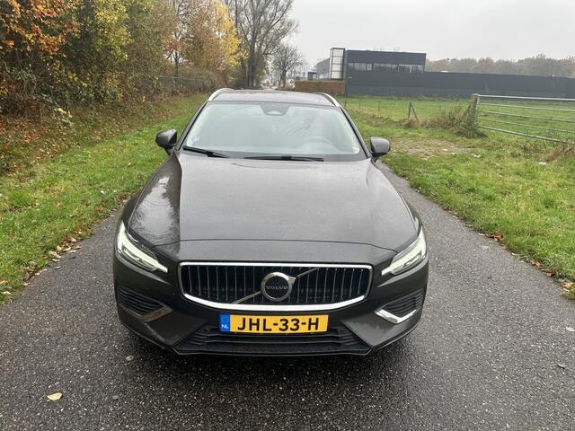 Volvo V60 2.0 T6 AWD + Bright