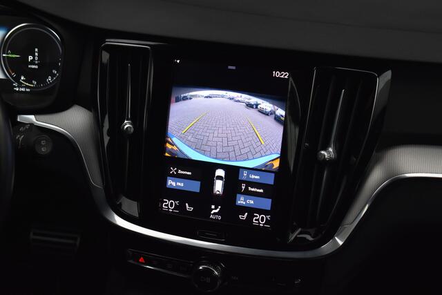 Volvo V60 T6 340PK Recharge AWD R-Design | Trekhaak | Climate Pro | Park Assist | Lighting |