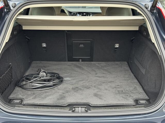 Volvo V60 2.0 T6 Recharge AWD Inscription | Camera | Trekhaak | Adaptive Cruise |