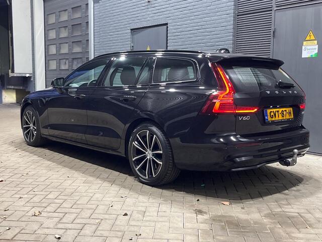 Volvo V60 2.0 T6 Plug-in hybrid AWD Plus Dark | Panoramadak | Trekhaak | 360 Camera | Harman/Kardon | Stoel+Stuurverwarming