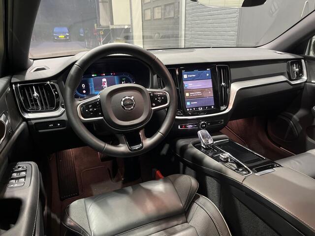Volvo V60 2.0 T6 Plug-in hybrid AWD Plus Dark | Panoramadak | Trekhaak | 360 Camera | Harman/Kardon | Stoel+Stuurverwarming