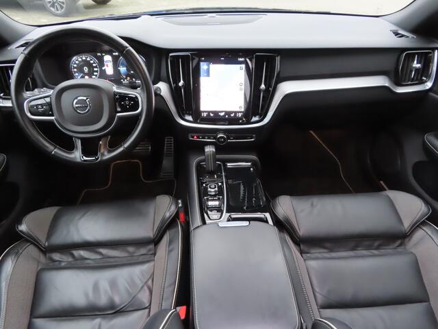 Volvo V60 2.0 T6 Recharge AWD R-Design | panodak | elektrisch verstelbare voorstoelen | trekhaak wegklapbaar | lederen bekleding