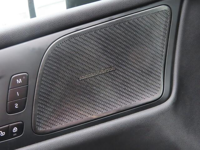 Volvo V60 2.0 T6 Recharge AWD R-Design | panodak | elektrisch verstelbare voorstoelen | trekhaak wegklapbaar | lederen bekleding