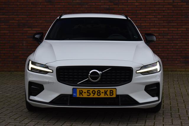 Volvo V60 B4 211PK Plus Dark | Trekhaak | H&K Audio | Sportstoelen