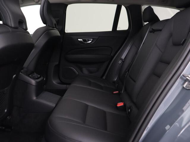 Volvo V60 2.0 T6 Plug-in hybrid AWD | Panoramadak | Trekhaak | Camera | Harman/Kardon | Leder | Stoel & Stuurverwarming