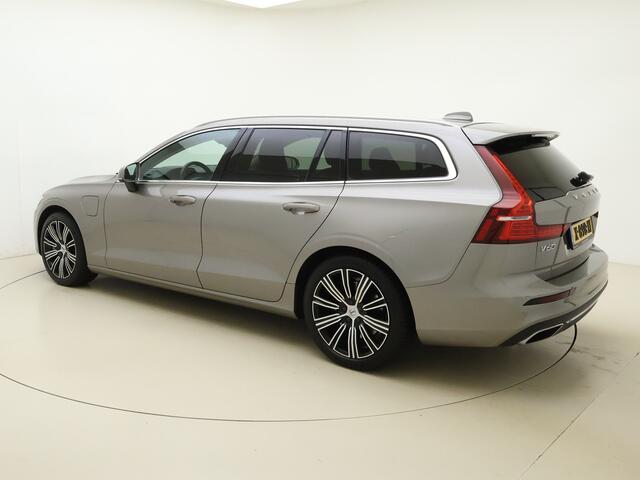 Volvo V60 T8 390pk AWD Inscription / Stoelverwarming / Lederen bekleding / Elektrische verstelbare stoel / Trekhaak /
