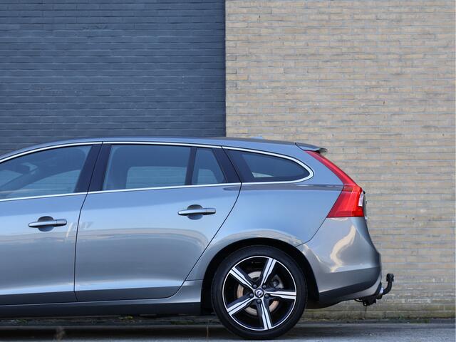 Volvo V60 2.0 T4 Business Sport R-design | ACC | Intellisafe Pro Line | Automaat | Haak |