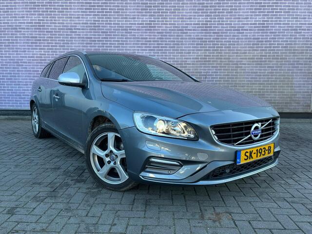 Volvo V60 2.0 T4 Business Sport | Navi | Schuif-/Kanteldak | Lederen Bekleding | Cruise Control | Stoelverwarming | Camera | Getint Glas | Standkachel | Park Assist | High Performance Audio | Volvo On Call
