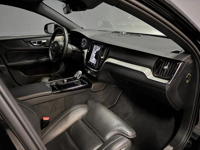 Volvo V60 2.0 T8 Twin Engine AWD R-Design 360°|HUD|B&W|Trekhaak|Pano