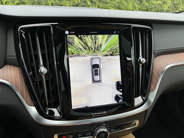 Volvo V60 T6 Plug-in hybrid AWD Ultra Dark 360 Camera | Geventileerd leer | BLIS | Pilost Assist | RIJDENDE DEMO