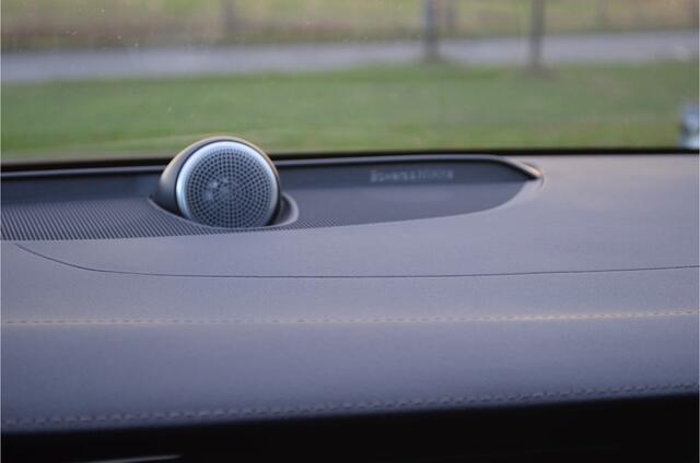 Volvo V60 2.0 T5 R-Design Panodak B&W Memorey Stoelverw. Pilot Assist Trekh. Volle Uitvoering! Head Up Stoelventilatie Achterbank verw.