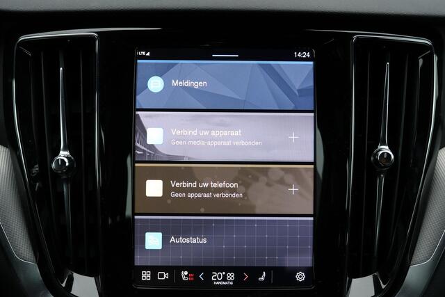 Volvo V60 T6 Recharge AWD Plus Dark - IntelliSafe Assist & Surround - 360º Camera - Harman/Kardon audio - Verwarmde voorstoelen, stuur & achterbank - Parkeersensoren voor & achter - Elektr. bedienb. voorstoelen met geheugen - Elektr. inklapbare trekhaak - 18' LMV