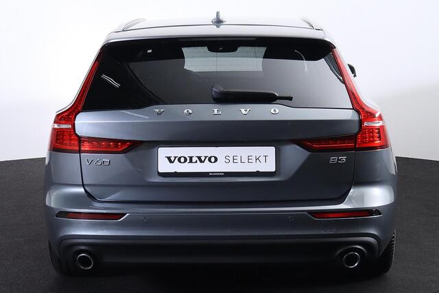 Volvo V60 B3 Momentum - Leder - IntelliSafe Surround - Elektr. bedienb. voorstoelen - Parkeercamera achter - Verwarmde voorstoelen - Extra getint glas - Parkeersensoren voor & achter - Adaptieve LED koplampen -