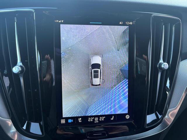 Volvo V60 2.0 B3 Plus Dark | 360° Camera | Standkachel | Harman/kardon | Trekhaak | Stoel/stuur verwarming | Volvo on Call | Leder |