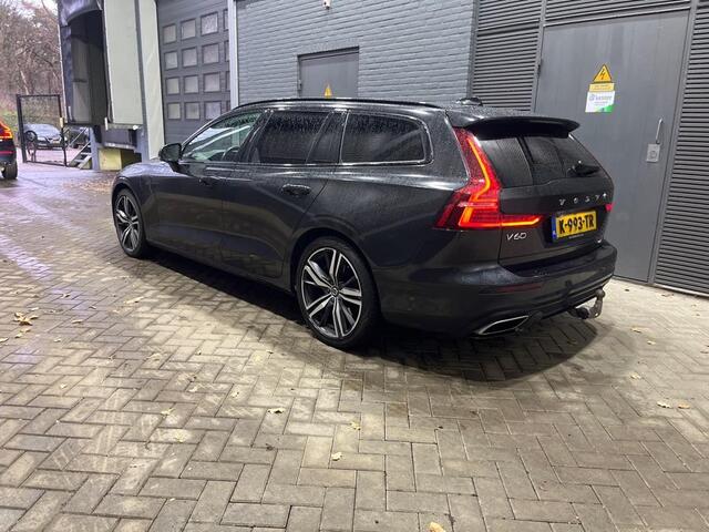 Volvo V60 T6 Twin Engine R-Design | Panoramadak | ACC | Head-Up | Stoelverwarming | 19 Inch | Camera | Trekhaak