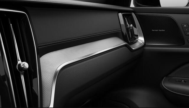 Volvo V60 T8 AWD Ultra Performance Edition Dark | Extra getint glas achter | 19" 5-triplespaaks Glossy Black Diamond Cut