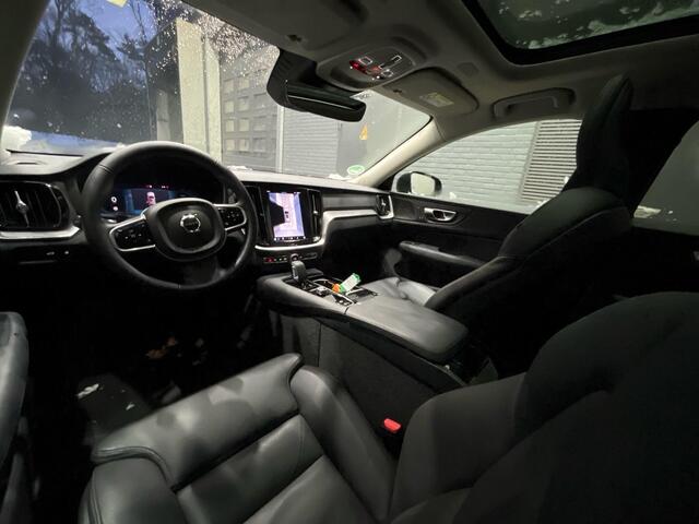 Volvo V60 T6 Plug-in hybrid Plus Dark | Panoramadak | ACC | 360° Camera | Stoel+Stuurverwarming | BLIS | Keyless