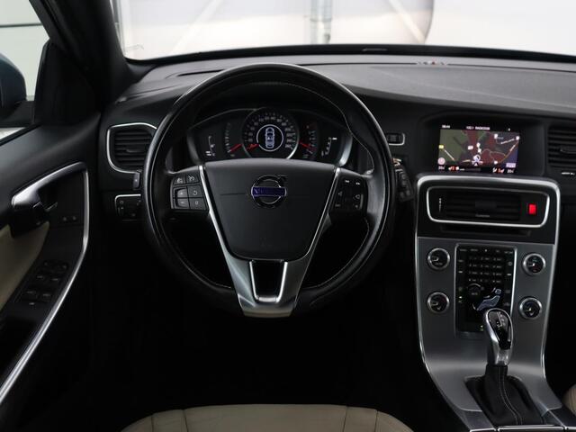 Volvo V60 1.5 T2 Polar+ Dynamic | Leder | Stoelverwarming | Bi-Xenon | Navigatie | Parkeerhulp | Climate control | Cruise control | Bluetooth