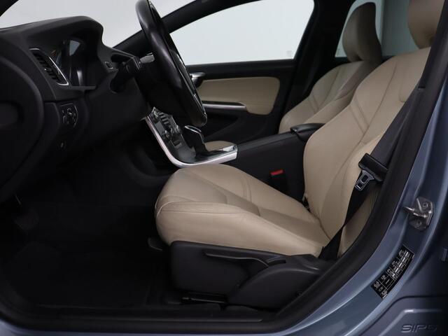 Volvo V60 1.5 T2 Polar+ Dynamic | Leder | Stoelverwarming | Bi-Xenon | Navigatie | Parkeerhulp | Climate control | Cruise control | Bluetooth