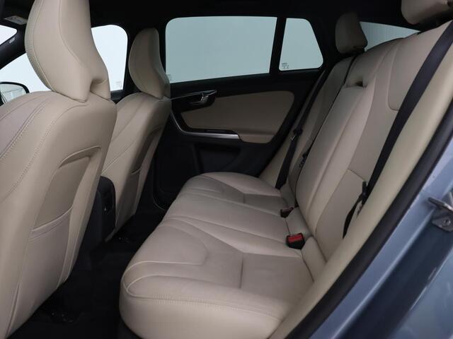 Volvo V60 1.5 T2 Polar+ Dynamic | Leder | Stoelverwarming | Bi-Xenon | Navigatie | Parkeerhulp | Climate control | Cruise control | Bluetooth