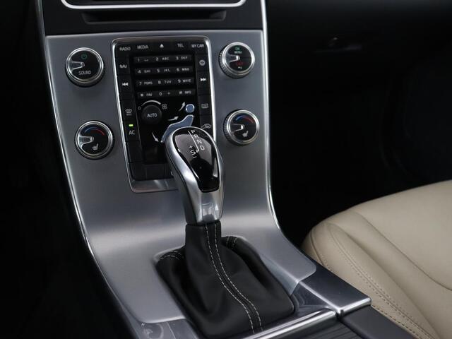 Volvo V60 1.5 T2 Polar+ Dynamic | Leder | Stoelverwarming | Bi-Xenon | Navigatie | Parkeerhulp | Climate control | Cruise control | Bluetooth