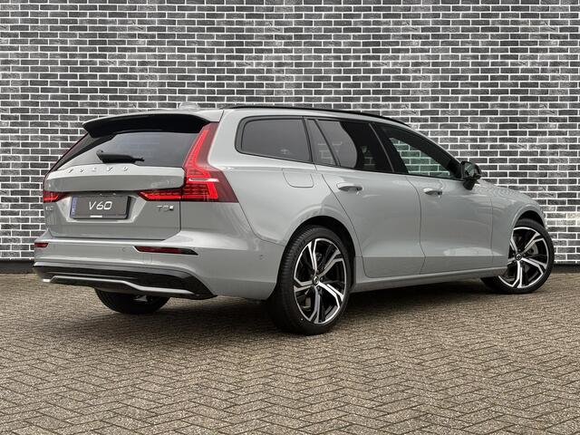 Volvo V60 2.0 T8 AWD Ultra Dark Performance Edition | Polestar Engineered Optimisation | 19" 5-triplespaaks Glossy Black Diamond Cut | Extra getint glas achter | Panoramisch schuif/kantel dak | 360 Camera | Head Up Display