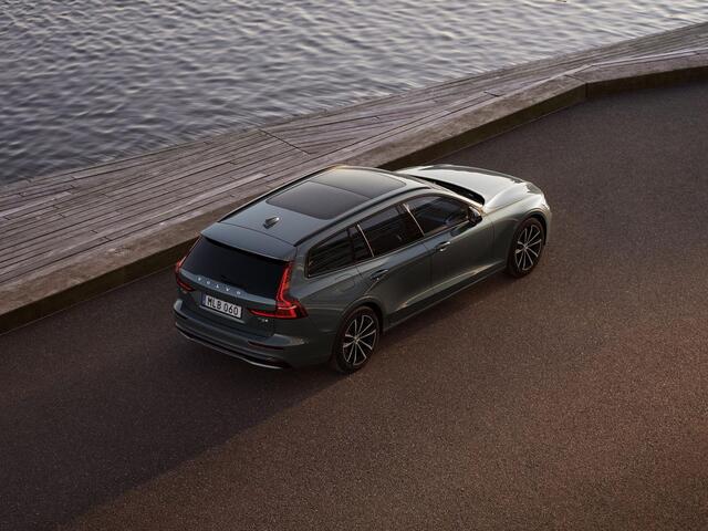 Volvo V60 T8 Plug-in hybrid AWD Plus Perform. Ed. Dark