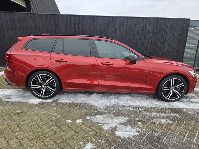 Volvo V60 2.0 T6 Recharge AWD R-Design