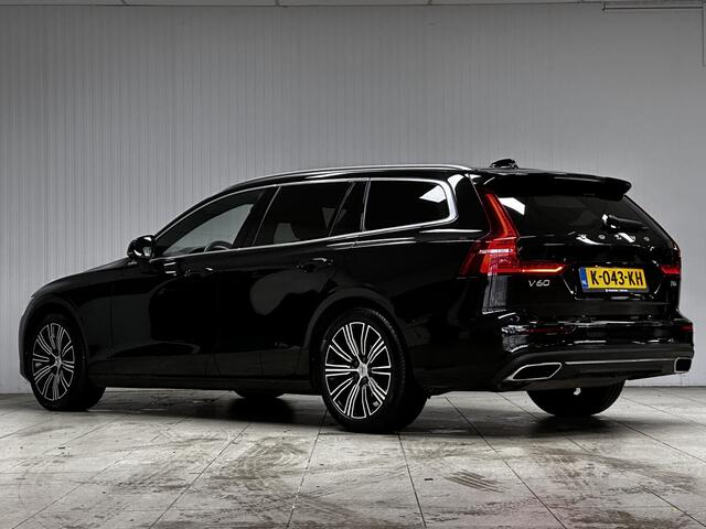 Volvo V60 2.0 B3 R-Design/ Automaat/ Trekhaak/ Zwarte-Hemel/ Harman-Kardon/ 18'' LMV/ Virtual Dash./ LED koplampen/ Stoel + Stuurverw./ Elek. Stoelen + Memory/ Lane-Assist./ Camera/ Apple + Android/ Dode-Hoek DET.