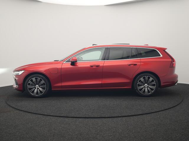 Volvo V60 T6 Recharge AWD Inscription Plug In Hybrid 340pk Dealer O.H. PHEV | Trekhaak Af Fabriek | Panodak | Camera | Harman & Kardon | Lederen Sportstoelen Verwarmd | Stuur Verwarmd | Virtual | Apple Carplay | Keyless | Navigatie | DAB |