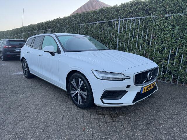 Volvo V60 2.0 B3 Momentum Advantage | Navi |