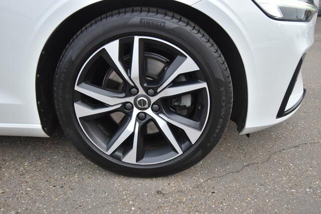 Volvo V60 2.0 B4 R-Design , VIRTUAL COCKPIT , NAVI ,ST + STUUR VERW , LED KOPL ,