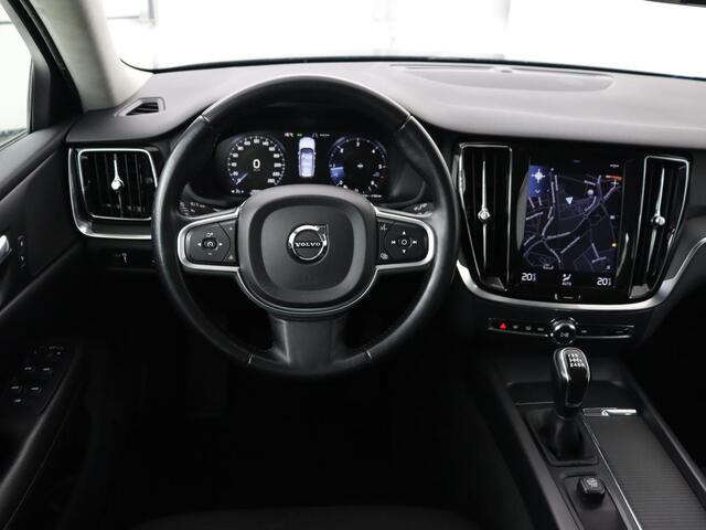 Volvo V60 2.0 D3 Momentum | Carplay | Navigatie | Full LED | Cruise control | Parkeerhulp | Climate control | Bluetooth | Digital Cockpit