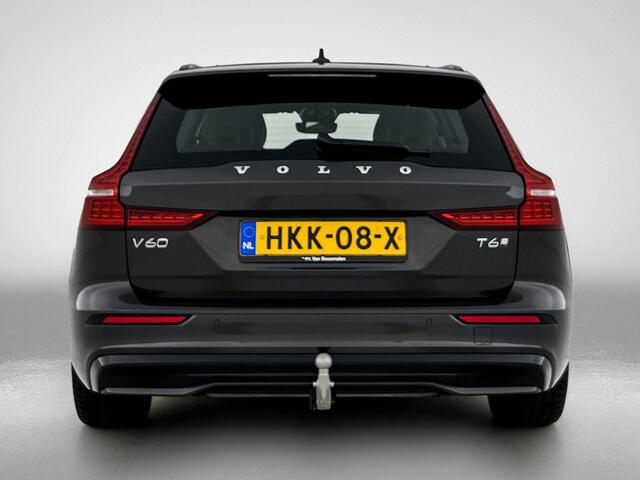 Volvo V60 T6 Recharge AWD Plus Dark - IntelliSafe Assist & Surround - 360º Camera - Harman/Kardon audio - Verwarmde voorstoelen, stuur & achterbank - Parkeersensoren voor & achter - Elektr. bedienb. voorstoelen met geheugen - Elektr. inklapbare trekhaak - 18' LMV