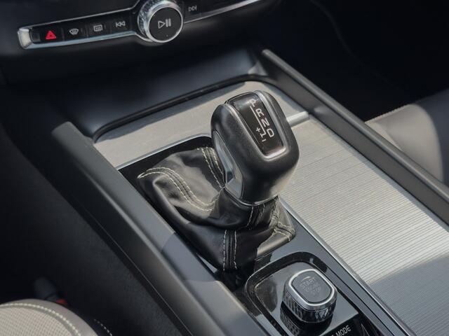 Volvo V60 2.0 T5 R-DESIGN 251PK AUT8 PANODAK LEDER NAVI CAMERA APPLE-CARPLY LED LMV PDC