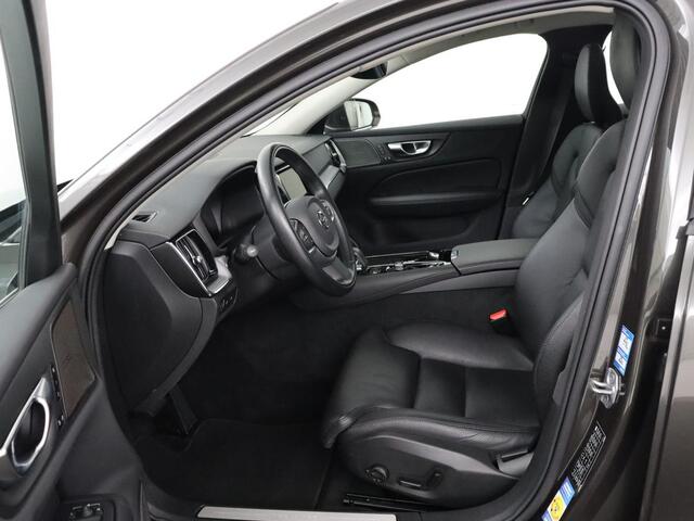 Volvo V60 2.0 T8 Recharge AWD Inscription | Panoramadak | Trekhaak | Stoel & stuurverwarming | Carplay | Harman/Kardon | Navigatie | Achterbankverwarming | Cruise control | PHEV | Plug In