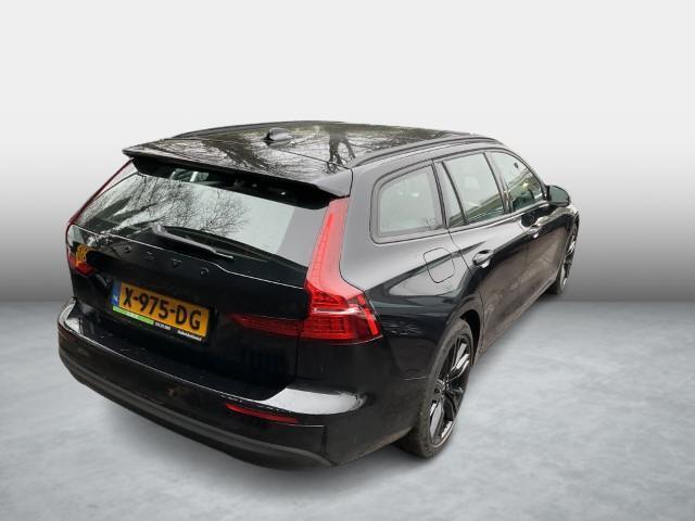 Volvo V60 2.0 B3 Essential Edition | Sport Pack | 19" Black Edition Velgen | Leder | Adaptieve Cruise Control | Stoelverwarming | Park Assist |