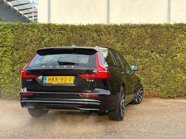Volvo V60 2.0 T6 Plug-in hybrid AWD Plus Dark | Harman/Kardon | Stoel & Stuur verwarming | Memory | Trekhaak |