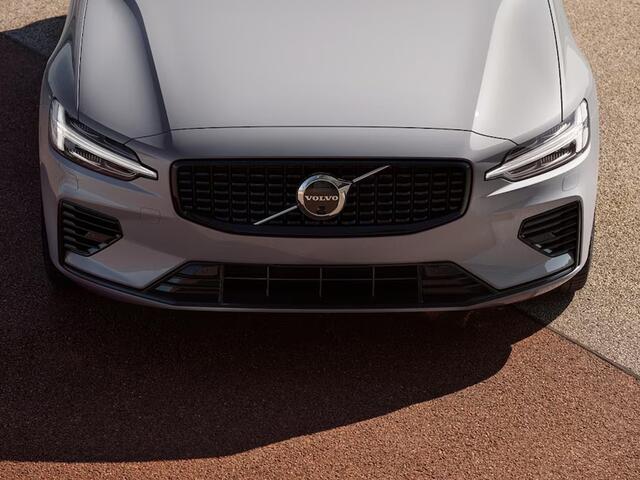 Volvo V60 T8 Plug-in hybrid AWD Ultra Perf. Ed. Dark | Panoramadak | 360° camera | Harman Kardon | Stoel- en Stuurverwarming