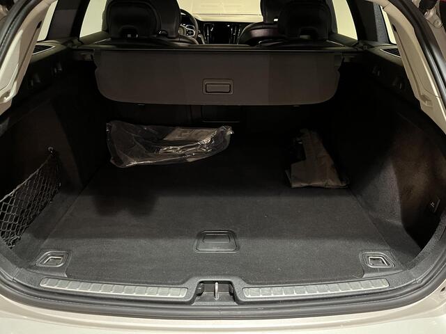 Volvo V60 2.0 T6 Recharge AWD Business Pro Trekhaak | Adaptievecruise |