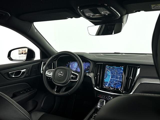 Volvo V60 T6 Plug-in hybrid AWD Plus Dark | Parkeercamera | Stoel- en Stuurverwarming | Harman Kardon | Trekhaak