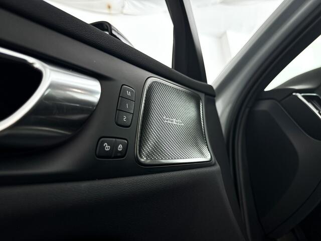 Volvo V60 T6 Plug-in hybrid AWD Plus Dark | Parkeercamera | Stoel- en Stuurverwarming | Harman Kardon | Trekhaak