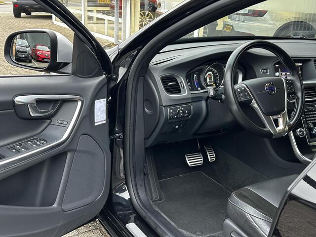 Volvo V60 1.5 T3 Nordic+ / Automaat / NL-Auto / Dealer-Onderhouden / Standkachel / Half-Leder/Half-Alcantara / Stoelverwarming / Cruise-Control / Climate-Control / Radio-Bluetooth / Navi / PDC-Achter / 18'' LMV / ENZ.