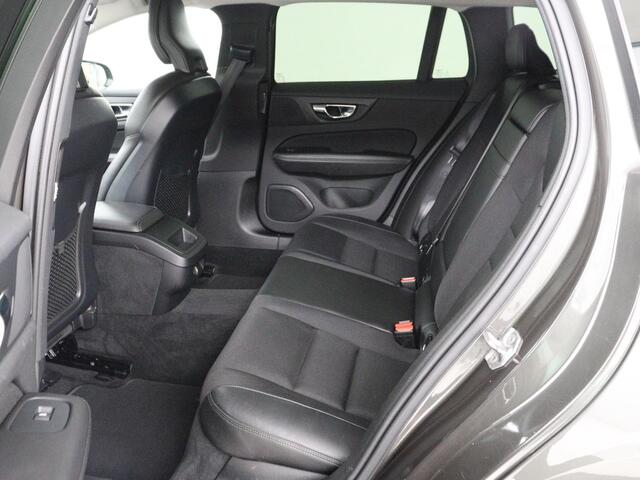 Volvo V60 2.0 D3 Momentum Pro | Trekhaak | Half leder | Carplay | Navigatie | Full LED | Cruise control | Parkeerhulp | Bluetooth