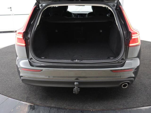 Volvo V60 2.0 D3 Momentum Pro | Trekhaak | Half leder | Carplay | Navigatie | Full LED | Cruise control | Parkeerhulp | Bluetooth