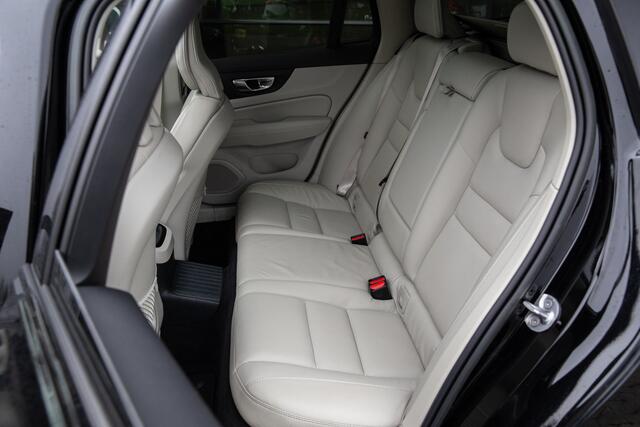 Volvo V60 2.0 T6 Plug-in hybrid AWD Plus Bright , Panoramadak, Adap. cruise, Stoel/stuurverwarming,