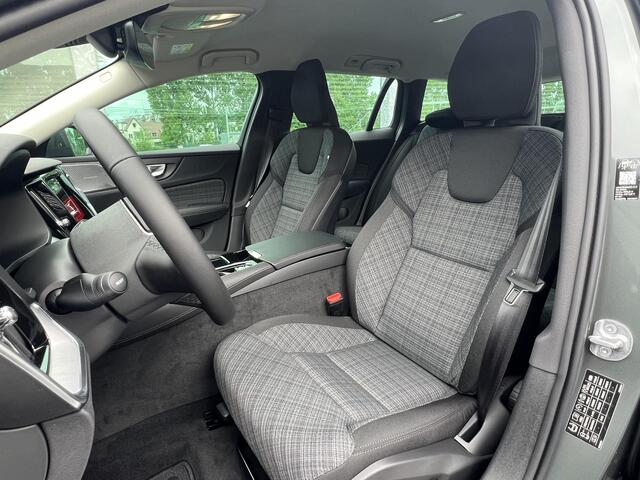 Volvo V60 2.0 T6 Plug-in hybrid AWD Business Edition PHEV, Long range, Automaat, 19 inch R-design dark wielen, Stoelverwarming voor- en achter, Stuurverwarming, Park assist voor- en achter