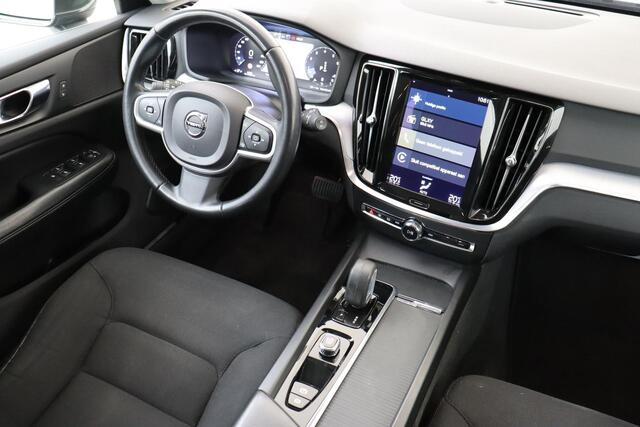 Volvo V60 B3 (M-HYBRID) AUT. MOMENTUM BUSINESS -KEYLESS|CARPLAY|CAMERA|ADAP.CRUISE|17"