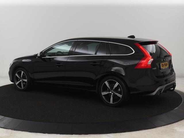 Volvo V60 2.0 T4 Sport | Stoelverwarming | Bi-Xenon | Leder/Alcantara | Trekhaak | Navigatie | Bluetooth | Cruise control | Parkeerhulp | Climate control | Origineel NL