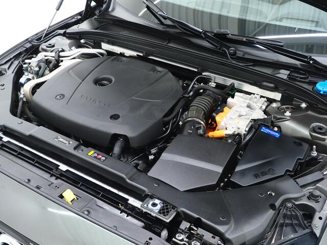 Volvo V60 2.0 T6 Recharge AWD R-Design | Panoramadak | Harman/Kardon | HUD | Pilot Assist | 360 | Keyless | Leder | Carplay